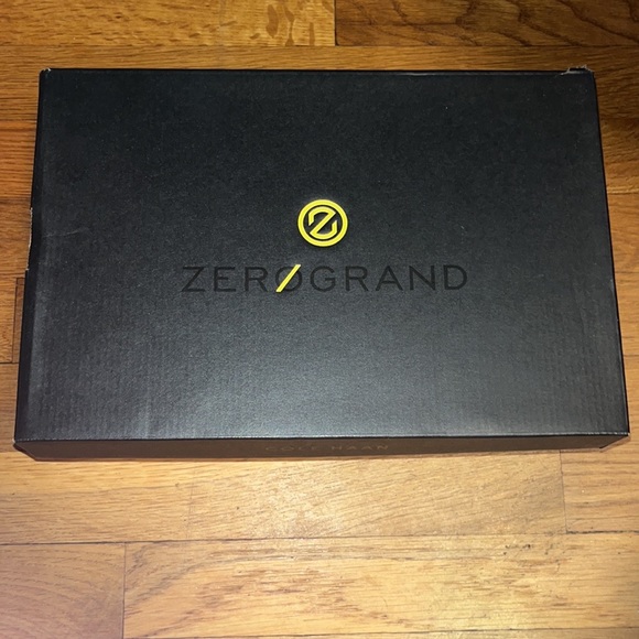 Cole Haan Women’s Zerogrand Bootie Ankle boot. Size 6. Charcoal grey suede. - Picture 8 of 9